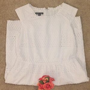 💎 White Knee-length Eyelet Dress WITH POCKETS! 🌹